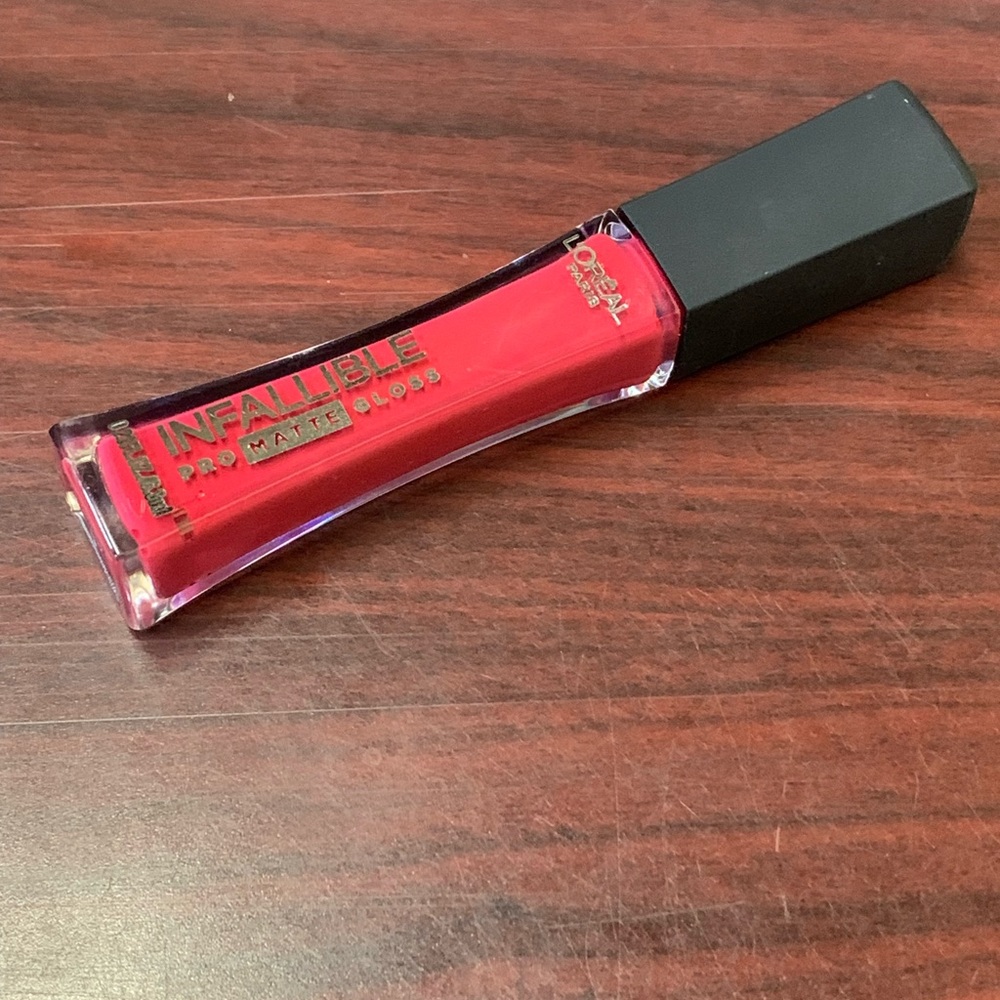 NWT L’Oreal Lip gloss